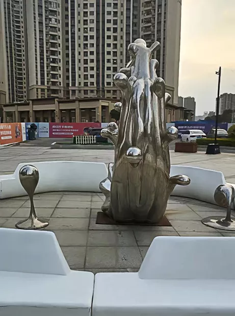 白钢雕塑